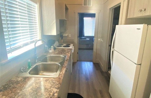 Ballard Cabina | Modern Mini-Home with Big Comfort — Perfect Base for Basin Adventures