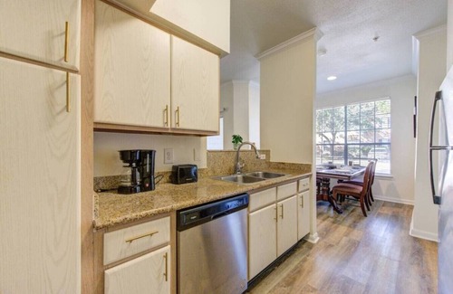MacGregor Apartamento | Modern Minimalist 2Bed | TMC & 5 min from Midtown