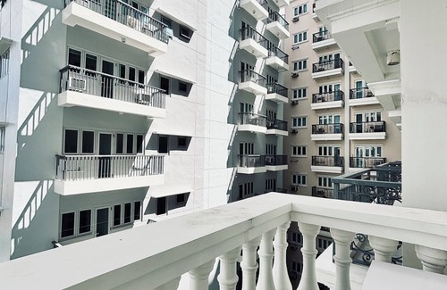 Iloilo Apartamento | Modern Minimalist Paradise
