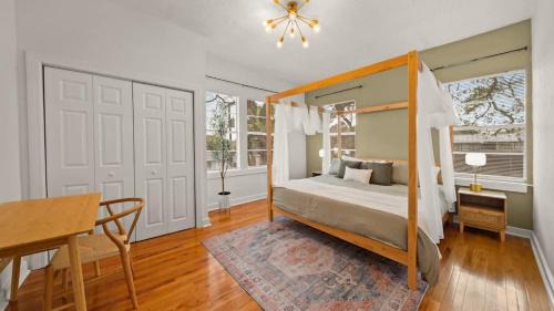 South Seminole Heights Casa | Modern Moroccan Villa w/Firepit, BBQ + Game Room!