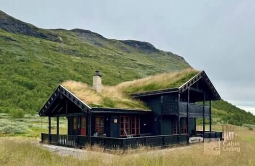 Tyinkrysset Cabina | Modern mountain cabin with sauna, bonfire & beautiful view in Filefjell