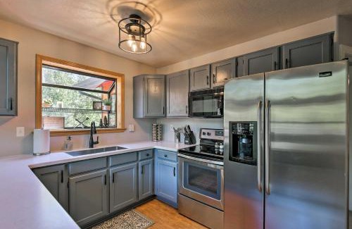 Munds Park Casa | Modern Mountain Chalet Munds Park Retreat with Deck