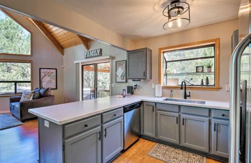 Munds Park Casa | Modern Mountain Chalet Munds Park Retreat with Deck
