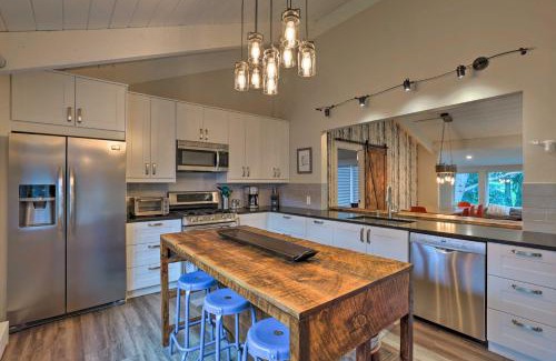 Eagle-Vail Casa | Modern Mountain Escape on Golf Course with Hot Tub!