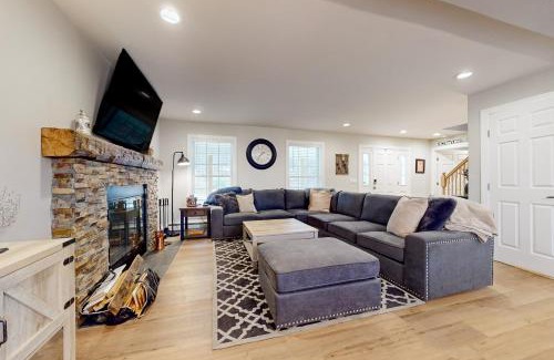 West Dover Casa | Modern Mountain Homestead