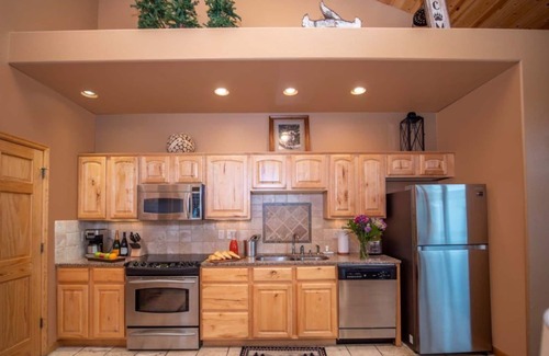 Stanley Hills Condominio | Modern Mountain Living!