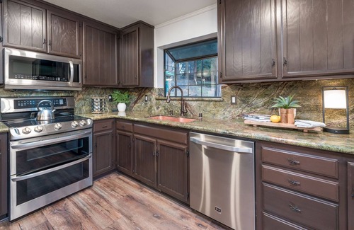 Apple Hill Casa | Modern Mountain Retreat - Welcome to Pine Ridge!