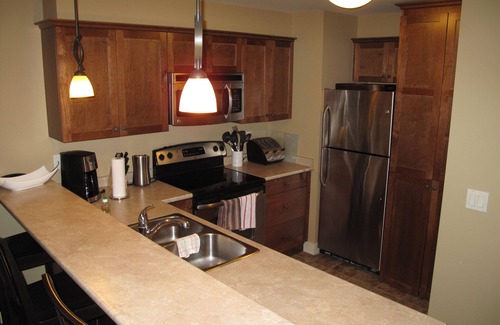 Golden Casa | Modern Mountain Retreat - Jacuzzi privado con vistas