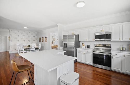 Sparta Apartamento | Modern Mountain Retreat | Private Ravine & Scenic Views
