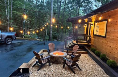 Sautee Nacoochee Chalet De Esquí | Modern Mountain Getaway with Hot Tub, Fire Pit