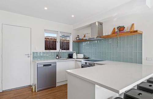 Greenlane - Ellerslie Casa | Modern Mt Wellington Home