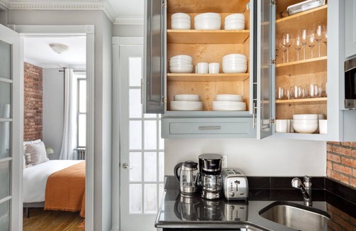 Tudor City Apartamento | Modern Murray Hill 2BR w/ W/D, nr UN, by Blueground