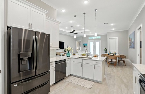 East Naples Casa | Modern Naples Retreat with Heated Pool – Close to Downtown!