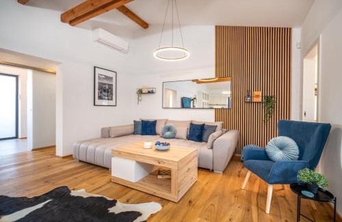 Sazava Casa | Modern Nature Retreat w Pool, PS5 & Hot Tube