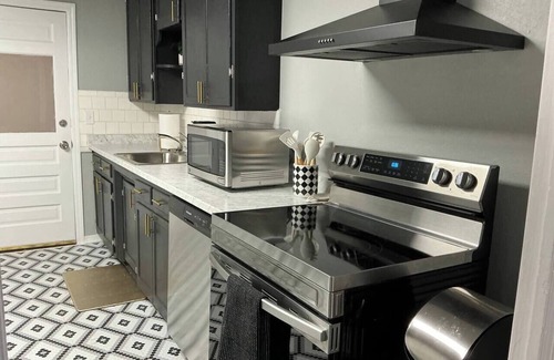 Midwest City Casa | Modern Nest-Cozy 2 Bedroom, Modern Nest-Contemporary 2 Bedroom