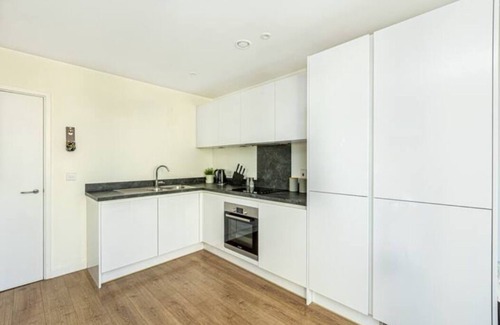 Coldharbour Apartamento | Modern New 2BR flat w/Balcony in peaceful Brixton