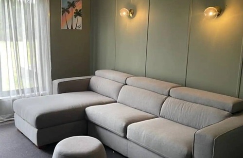 Bannockburn Casa | Modern New Beautiful House Near Geelong Sleeps 6-8 Adults and 5 Kids
