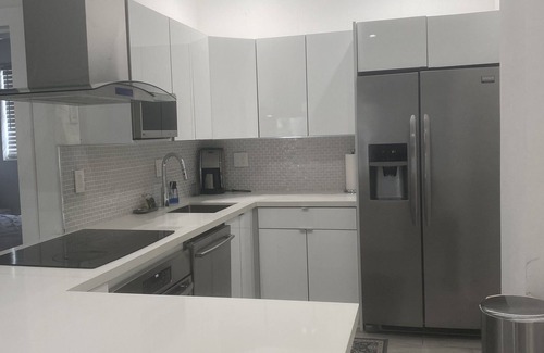 Westchester Casa | Modern & New, Excellent Location Miami 2/1