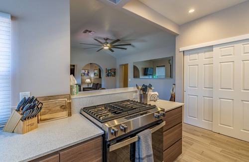 Tucson Casa | Modern, new house. One Block from Campus