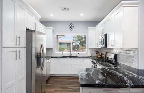 Cottonwood-Verde Village Casa | Modern Newly Built Cottonwood Home with Hot Tub & Firepit