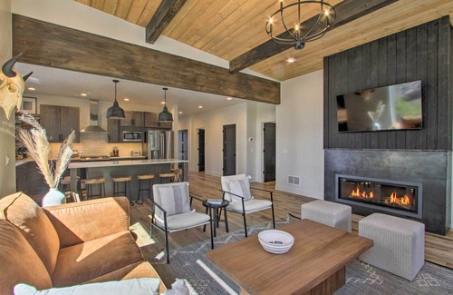 Philipsburg Cabina | Modern & Newly Built Cabin: Ski, Fish, Hike!
