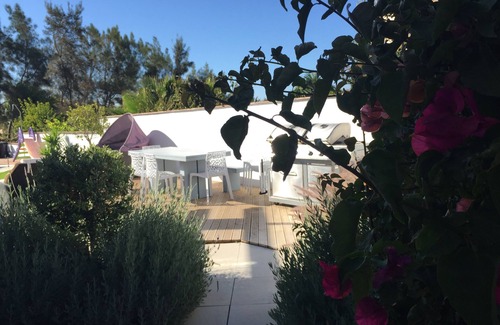 Urbanización Puerto de Estepona Villa | Moderna villa de 4 dormitorios de inspiración nórdica con piscina y fantásticas vistas en Estepona