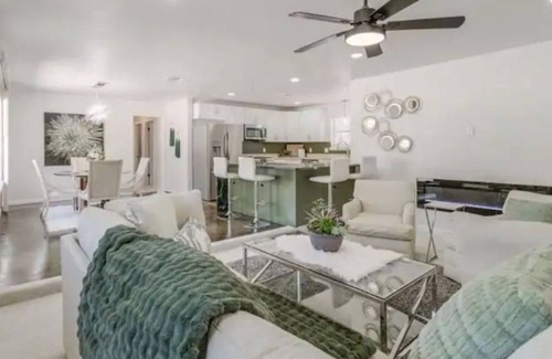 Norman Casa | Modern Norman Retreat