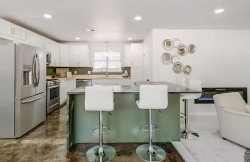 Norman Casa | Modern Norman Retreat