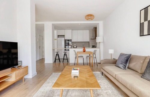 Nueva España Apartamento | Modern Nueva España 1BR w/ Doorman, nr Business Area, by Blueground