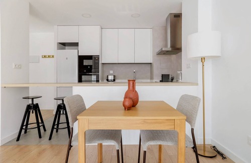 Nueva España Apartamento | Modern Nueva España 1BR w/ Doorman, nr Business Area, by Blueground