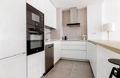 Nueva España Apartamento | Modern Nueva España 1BR w/ Doorman, nr Business Area, by Blueground