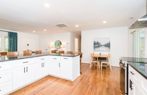 Chapel Hill Casa | Modern Oasis close to UNC