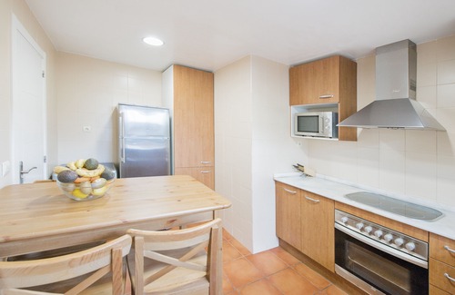 L Almadrava Condominio | Moderno Oasis junto al mar. Lujosa urb con piscina