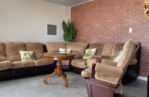 Twentynine Palms Casa | Modern Oasis Near Joshua Tree ,Pool, Game Room