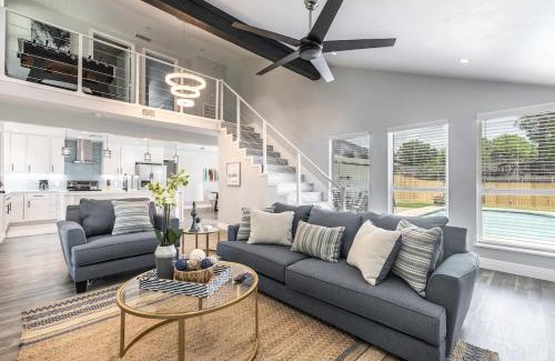 Irving Casa | Modern Oasis