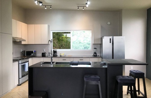 Montañita Casa | Modern oceanfront house in Montañita Estate, 5 minutes from the beach!