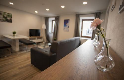 Hall In Tirol Apartamento | Modern Old Town Apartment