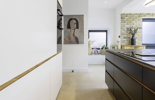 Hampton North Casa | Modern Open Plan Living Family Home in Southwest London