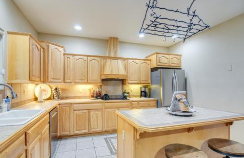 Pagosa Springs Casa | Modern Pagosa Springs Home with Deck on Village Lake