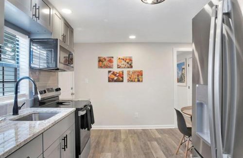 Old East Hill Casa | Modern & Peaceful Stay Central Near Hospitals & Shops