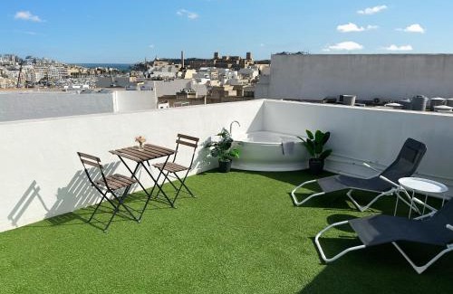Msida Apartamento | Modern Penthouse with Sea & Valletta view