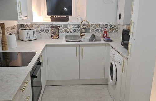 Cupar Apartamento | Modern, pet-friendly studio, close to Scotlands best golf courses!