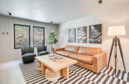 Pisgah Forest Casa | Modern Pisgah Forest Cabin on 60 Wooded Acres!