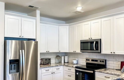 Greeley Casa | Modern Private 1BR + Bath Access