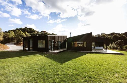 Raglan Casa | Modern Raglan Hideaway