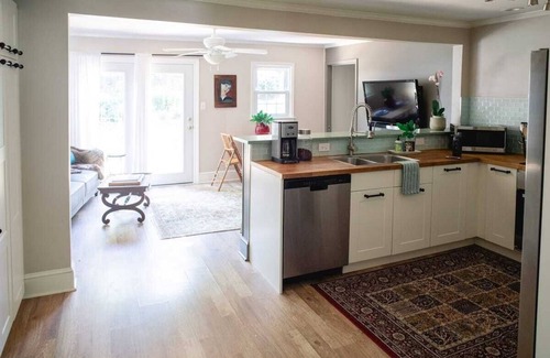 Greensboro Casa | Modern ranch house conveniently located in Greensboro NO PETS ALLOWED