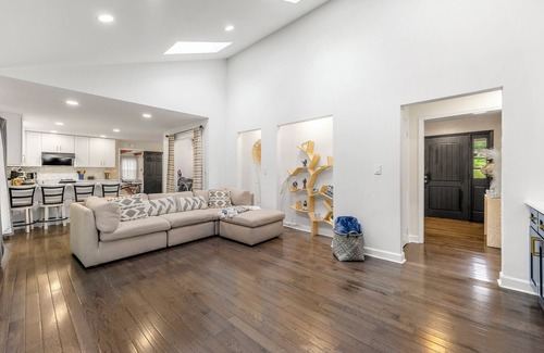 Gainesville Casa | Modern Rancher on Lake Lanier in Gainesville