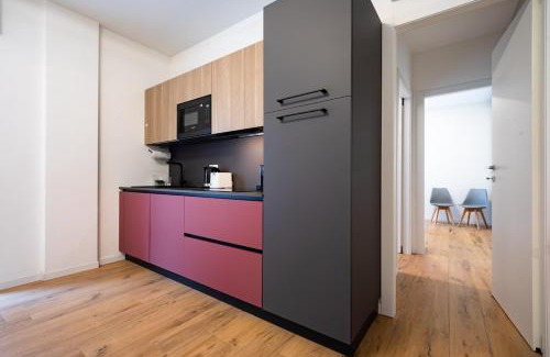 Sud-Ovest Apartamento | Modern Red Flat in Verona
