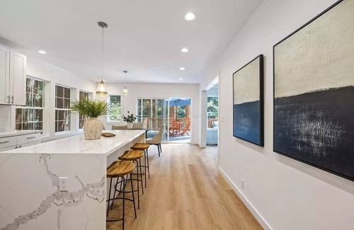 Half Moon Bay Casa | Modern Redwood Retreat near Half Moon Bay & Silicon Valley