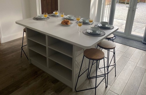 Doncaster Casa | Modern Refurb *Free Parking*Racecourse* A1 & M18.